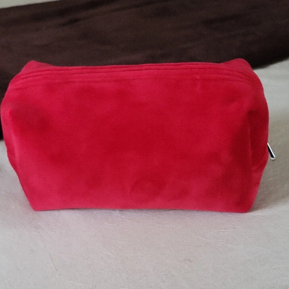 Dior Scarlet Velvet Pouch with Metallic Accent - Picture 3 of 6